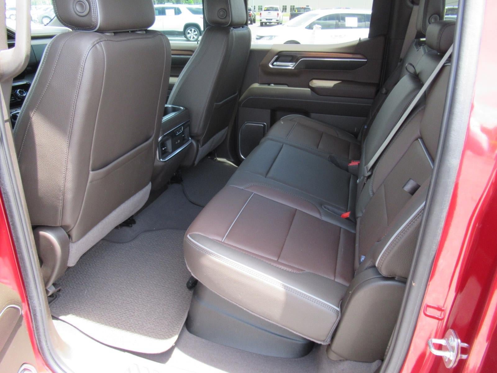 Used 2024 GMC Sierra 1500 Denali AWD/4WD image 39
