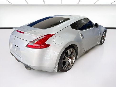 Used 2014 Nissan 370Z Coupe w/ Sport Package RWD image 4