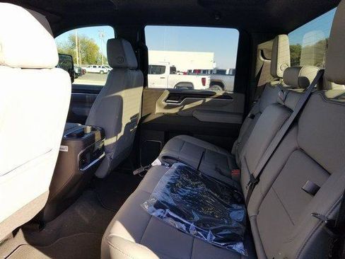 New 2025 GMC Sierra 3500 SLT w/ SLT Convenience Package image 11