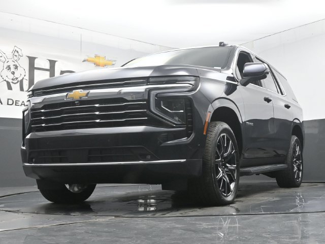 Used 2025 Chevrolet Tahoe LT w/ Comfort Package AWD/4WD image 4