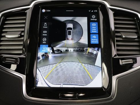 Used 2025 Volvo XC90 B6 Plus AWD/4WD image 29