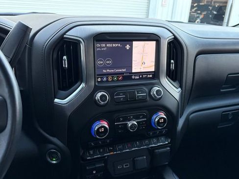 Used 2022 GMC Sierra 2500 Denali image 9