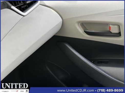 Used 2022 Toyota Corolla LE image 25