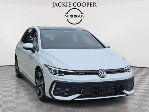 Used 2026 Volkswagen GTI SE FWD image 3