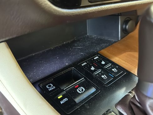 Used 2019 Lexus RX 350 AWD w/ Navigation Package image 28
