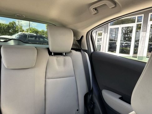 Used 2020 Honda HR-V LX image 19
