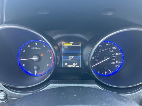 Used 2015 Subaru Outback 2.5i Limited AWD/4WD image 10