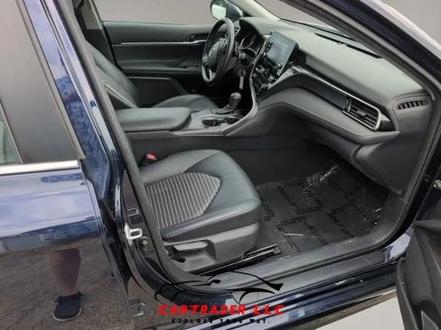 Used 2021 Toyota Camry SE FWD image 23
