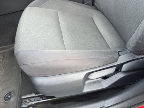 Used 2025 Toyota Camry LE image 27