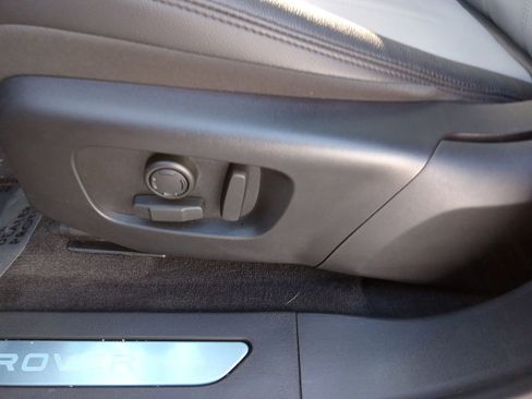 Used 2025 Land Rover Range Rover Evoque Dynamic SE image 10