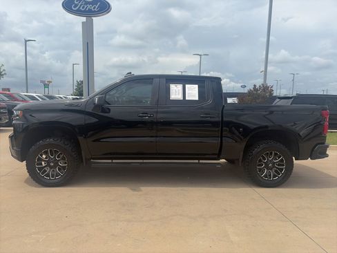 Used 2022 Chevrolet Silverado 1500 LT Trail Boss w/ LT Trail Boss Premium Package AWD/4WD image 2
