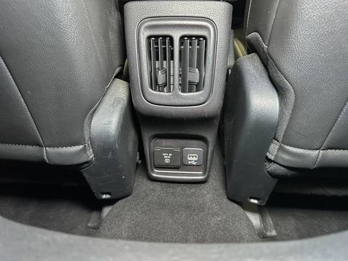 Used 2019 Jeep Compass Latitude w/ Popular Equipment Group AWD/4WD image 21