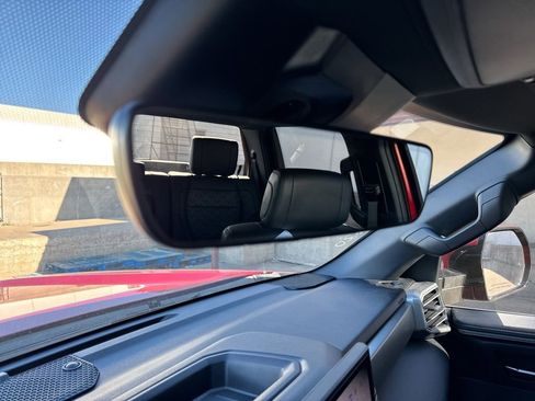 Used 2025 Toyota Tundra Limited image 19