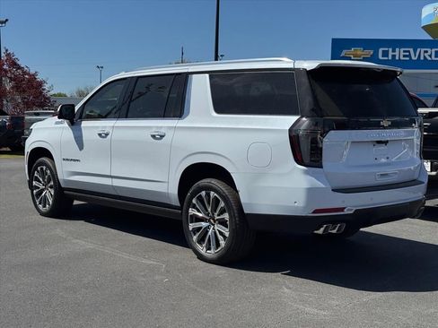 New 2026 Chevrolet Suburban High Country RWD image 5