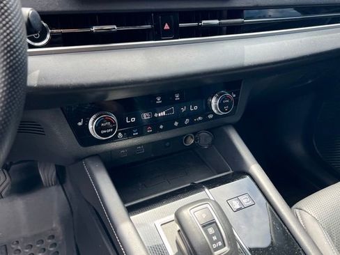 Used 2025 Mitsubishi Outlander SEL Black Edition AWD/4WD image 19