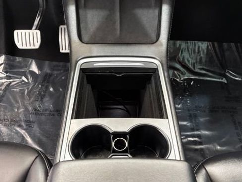 Used 2023 Tesla Model Y Performance AWD/4WD image 35