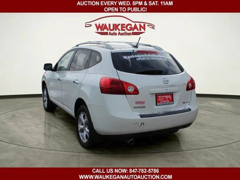 Used 2010 Nissan Rogue SL w/ Premium Pkg image 6