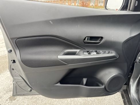 Used 2025 Nissan Kicks Play S image 23