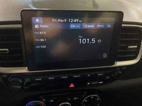 Used 2021 Hyundai Venue SE FWD image 22