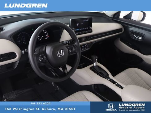Used 2025 Honda HR-V LX image 8