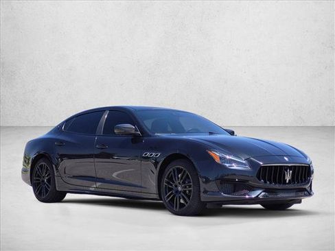 Used 2022 Maserati Quattroporte Modena Q4 AWD/4WD image 3