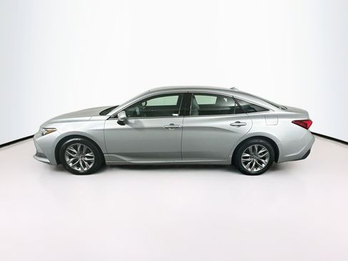 Used 2020 Toyota Avalon XLE FWD image 4