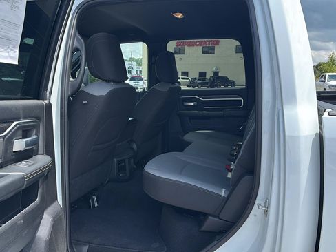 Used 2024 RAM 2500 Big Horn AWD/4WD image 9