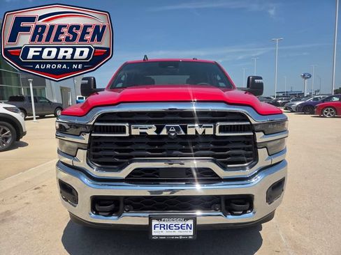 Used 2026 RAM 2500 Big Horn AWD/4WD image 2