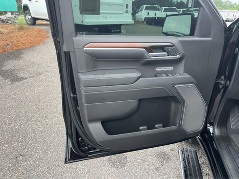 Used 2026 GMC Sierra 1500 Denali w/ Denali Reserve Package AWD/4WD image 10