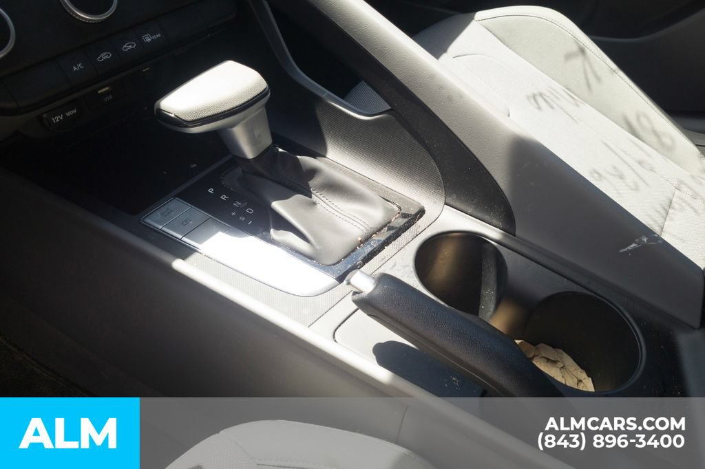 Used 2026 Hyundai Elantra SE FWD image 10