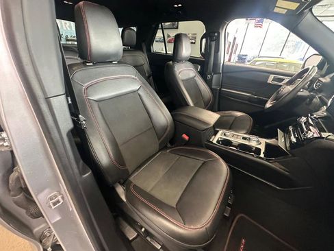 Used 2022 Ford Explorer ST-Line w/ Class IV Trailer Tow Package image 46