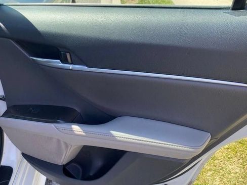 Used 2023 Toyota Camry XSE FWD image 21