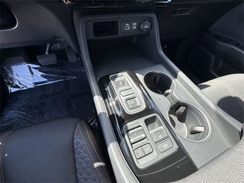 Used 2023 Honda Pilot Sport image 21