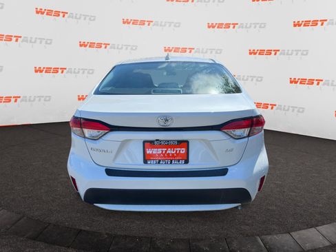 Used 2020 Toyota Corolla LE w/ Carpet Mat Package (TMS) FWD image 4