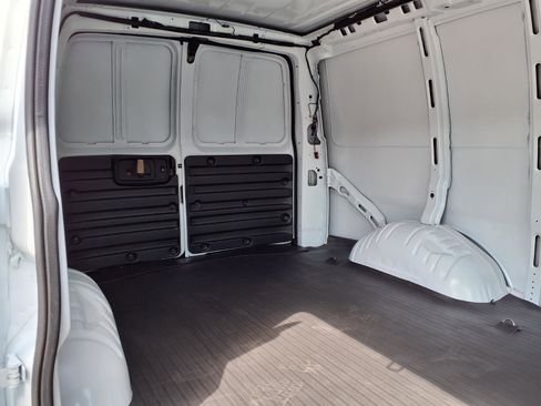 New 2026 GMC Savana 3500 w/ Driver Convenience Package image 17