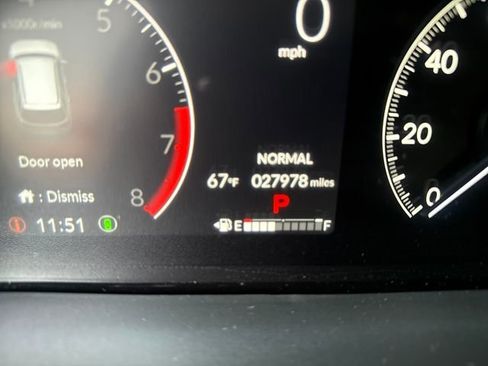 Used 2023 Honda Pilot LX image 13