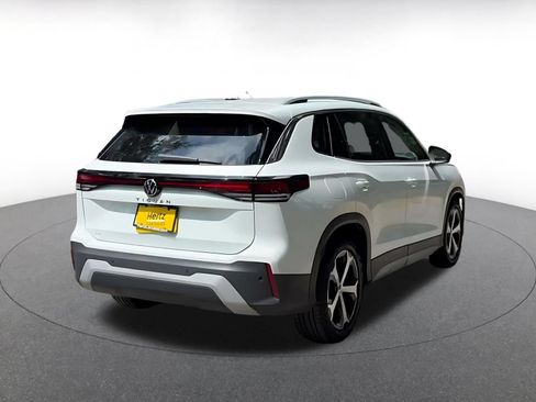 Used 2026 Volkswagen Tiguan SE FWD image 11