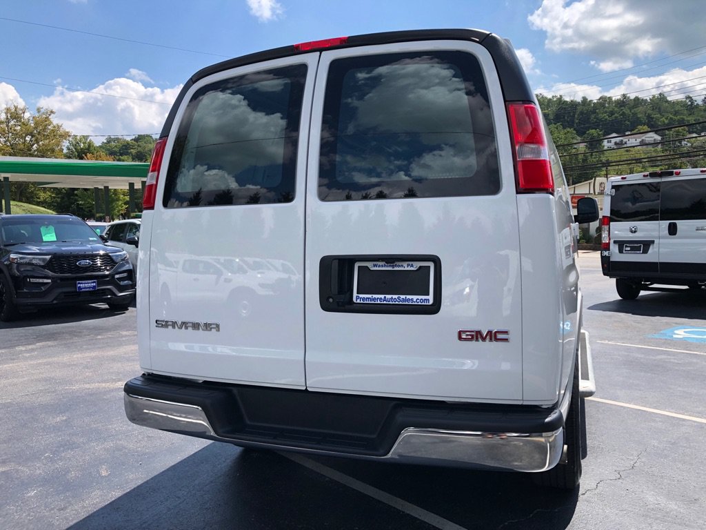 Used 2025 GMC Savana 2500 w/ Driver Convenience Package RWD image 5