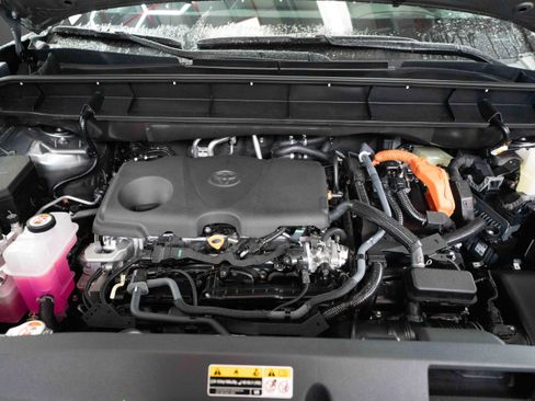 New 2026 Toyota Highlander Platinum image 32