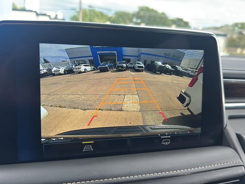 Certified 2024 Chevrolet Tahoe Premier AWD/4WD image 36
