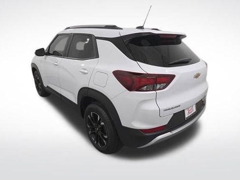 Used 2023 Chevrolet TrailBlazer LT w/ Convenience Package image 3