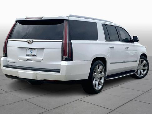 Used 2018 Cadillac Escalade ESV Luxury image 13