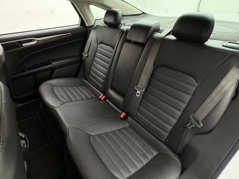 Used 2016 Ford Fusion SE w/ Equipment Group 202A FWD image 35