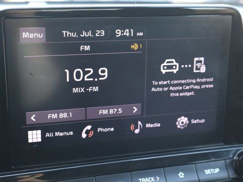 Used 2024 Kia Forte LXS w/ LXS Technology Package FWD image 8