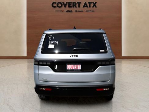 New 2026 Jeep Grand Wagoneer L Limited AWD/4WD image 4