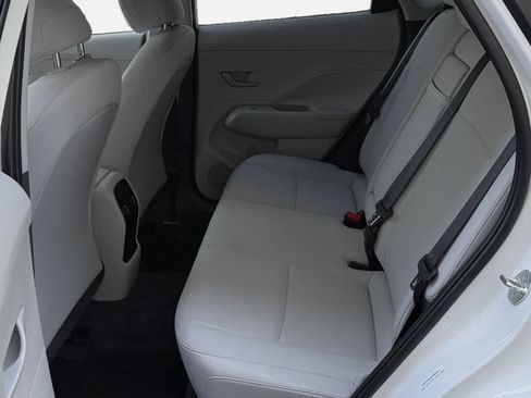 Used 2025 Hyundai Kona SEL AWD/4WD image 13