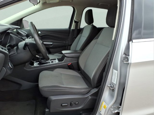 Used 2019 Ford Escape SE FWD image 12