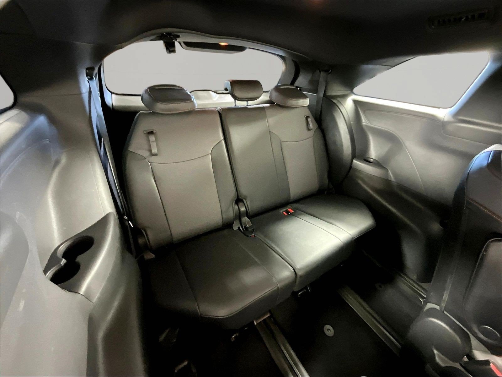 Used 2021 Toyota Sienna XSE FWD image 24