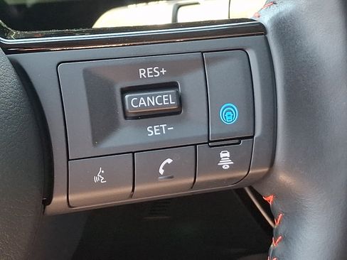 Used 2025 Nissan Kicks SR AWD/4WD image 22