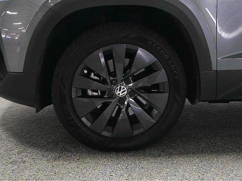 Used 2022 Volkswagen Taos S FWD image 5